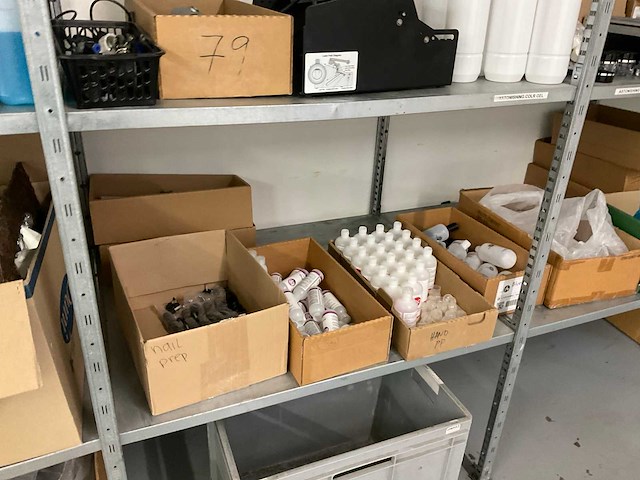 Partij verpakkingsmaterialen en divers - afbeelding 2 van  12