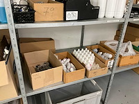 Partij verpakkingsmaterialen en divers - afbeelding 2 van  12