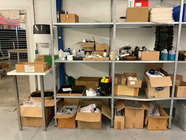 Partij verpakkingsmaterialen en divers - afbeelding 9 van  12