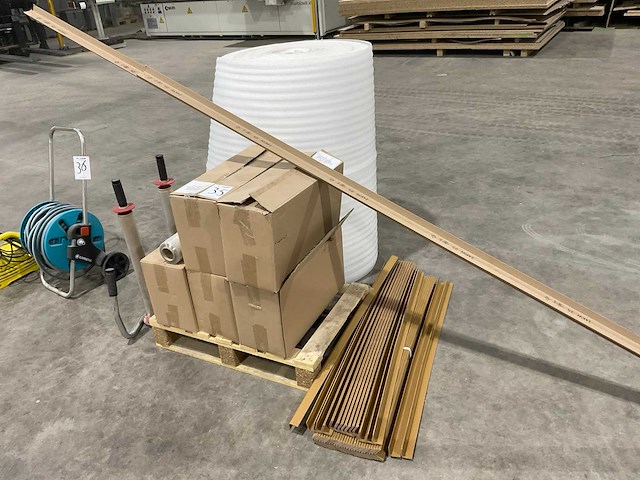 Partij verpakkingsmaterialen - afbeelding 1 van  4