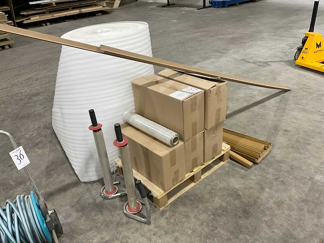 Partij verpakkingsmaterialen - afbeelding 2 van  4