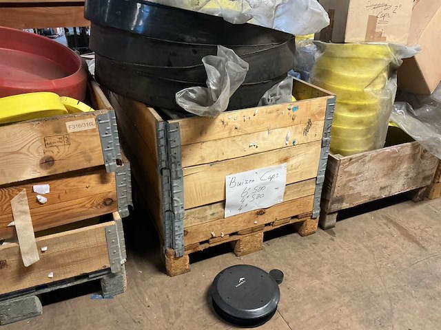 Partij verschillende buizen caps - afbeelding 9 van  14