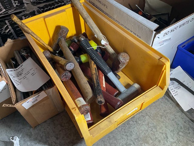 Partij verschillende hamers - afbeelding 1 van  3