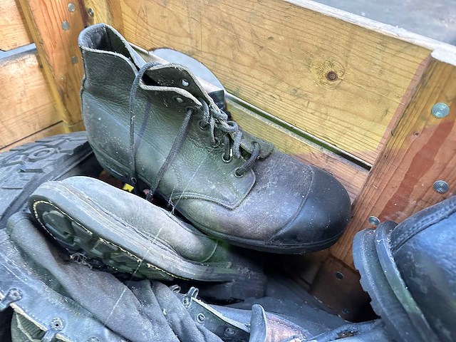 Partij verschillende legerschoenen - afbeelding 3 van  4
