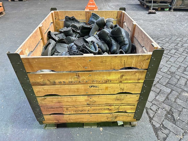 Partij verschillende legerschoenen - afbeelding 4 van  4