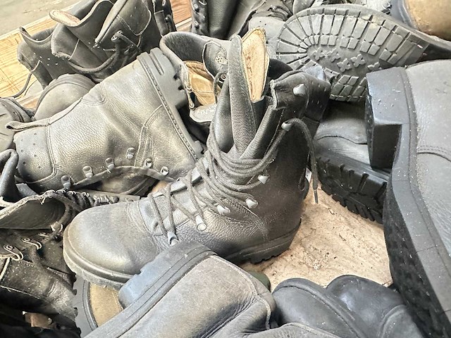 Partij verschillende schoenen - afbeelding 3 van  3