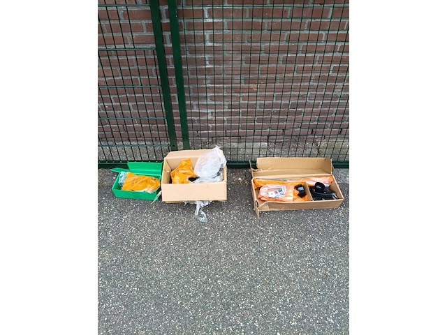 Partij verschillende stalen tuinpoorten - afbeelding 7 van  12