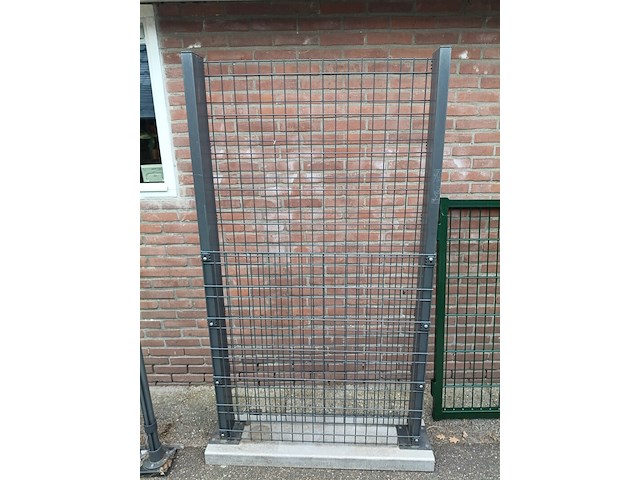 Partij verschillende stalen tuinpoorten - afbeelding 9 van  12