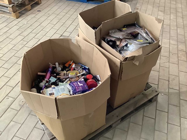 Partij verzorging artikelen - afbeelding 1 van  3
