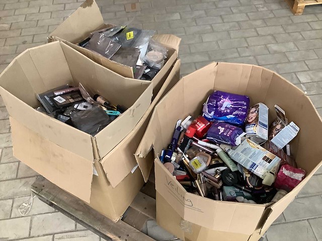 Partij verzorging artikelen - afbeelding 2 van  3