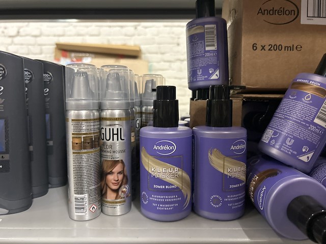 Partij verzorgingsartikelen w.o. haarkleurmasker w.o. andrelon, dove, elmex, l'oreal - afbeelding 4 van  7