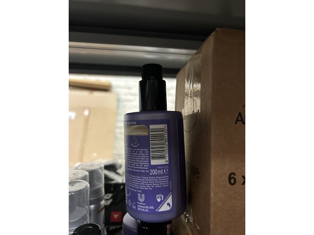 Partij verzorgingsartikelen w.o. haarkleurmasker w.o. andrelon, dove, elmex, l'oreal - afbeelding 6 van  7