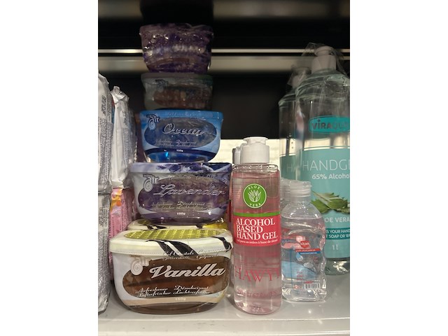 Partij verzorgingsartikelen w.o. handgel w.o. tena disceet, tampax, viraqur - afbeelding 5 van  6