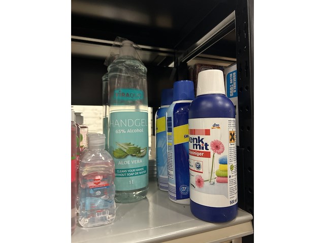 Partij verzorgingsartikelen w.o. handgel w.o. tena disceet, tampax, viraqur - afbeelding 6 van  6