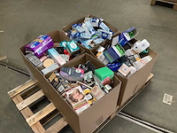 Partij verzorgingsartikelen - afbeelding 1 van  3