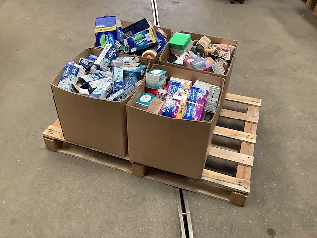 Partij verzorgingsartikelen - afbeelding 2 van  3