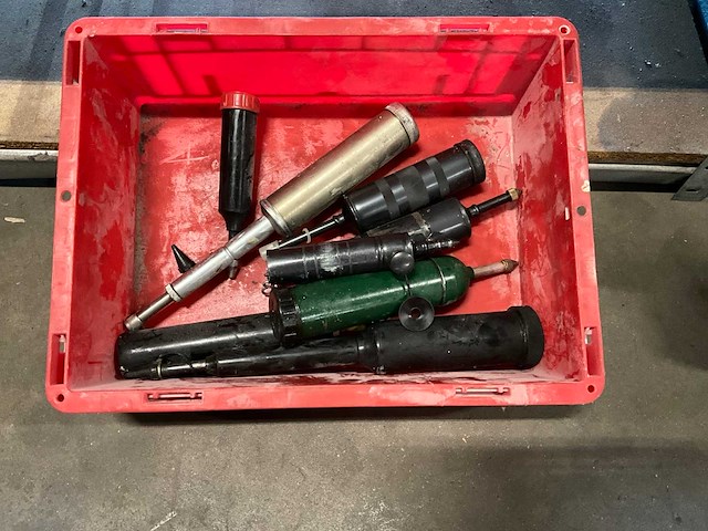 Partij vetspuiten - afbeelding 1 van  2