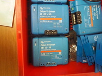 Partij victron energy inverters, dc chargers, en "battery protect" - afbeelding 4 van  7
