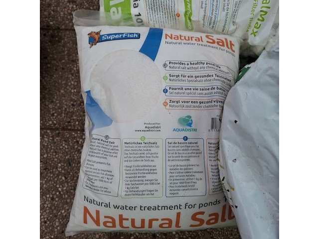 Partij vijvergrind en filtermateriaal o.a. zeolite, superfish - afbeelding 9 van  11