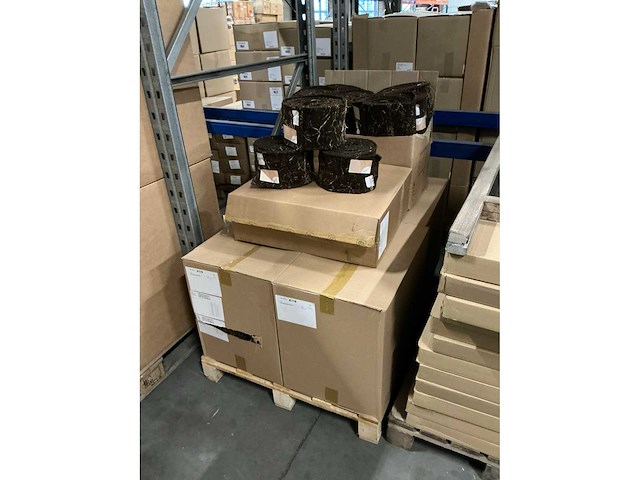 Partij vilt raw 15cmx5mtr bruin (90x) - afbeelding 2 van  3