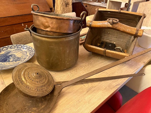 Partij vintage en antieke meubelen en decoratie - afbeelding 6 van  27