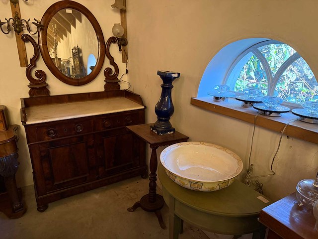 Partij vintage en antieke meubelen en decoratie - afbeelding 18 van  27