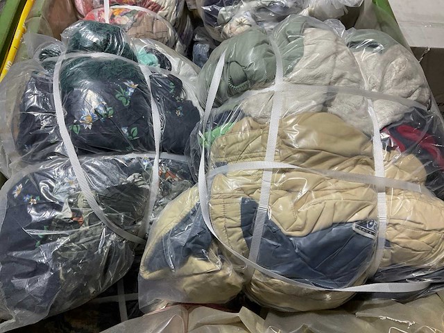 Partij vintage kleding - afbeelding 3 van  3