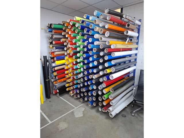 Partij vinyl- en of snijfolie o.a. orafol - afbeelding 1 van  8