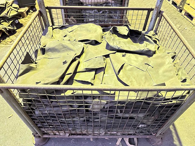 Partij vinyl legertassen - afbeelding 1 van  3