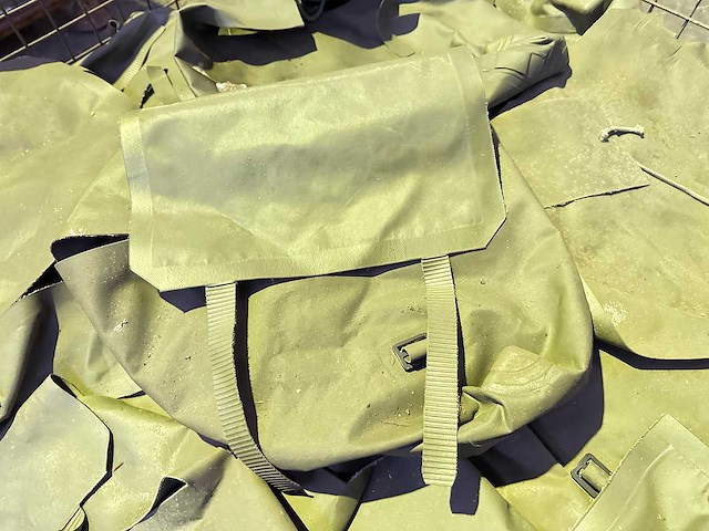 Partij vinyl legertassen - afbeelding 2 van  3