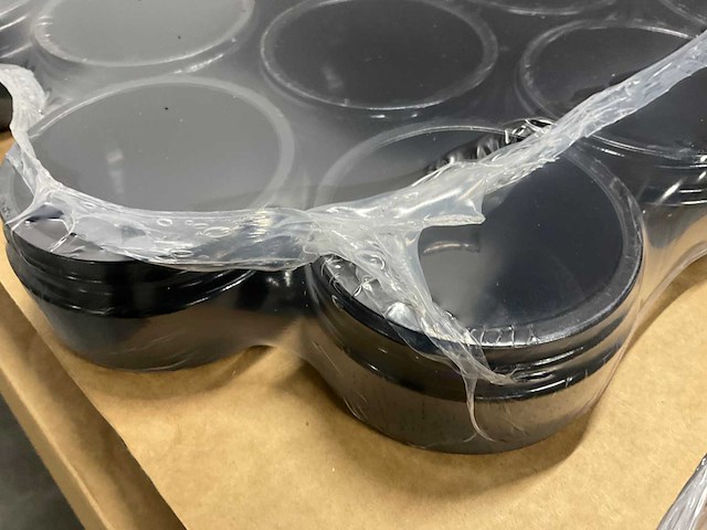 Partij violet glazen potjes met schroefdeksel en glazen pipetjes - afbeelding 2 van  9