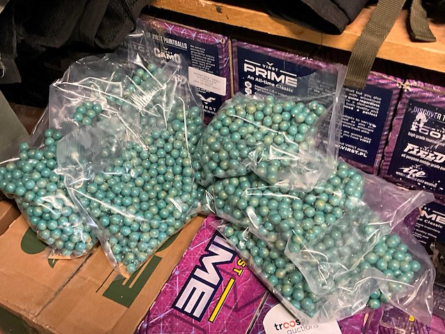 Partij virst paintballs - afbeelding 1 van  3
