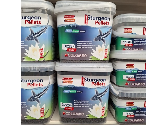 Partij visvoer o.a. colombo, hikari - afbeelding 2 van  46