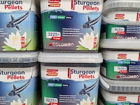 Partij visvoer o.a. colombo, hikari - afbeelding 2 van  46