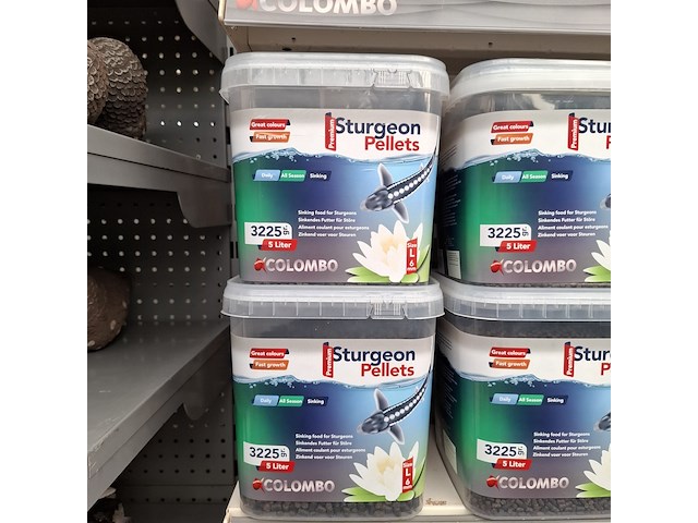 Partij visvoer o.a. colombo, hikari - afbeelding 6 van  46