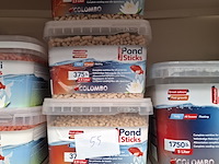 Partij visvoer o.a. colombo, hikari - afbeelding 21 van  46