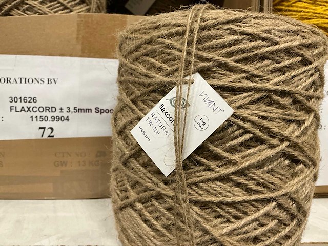 Partij vivant flaxcord +- 3,5mm spool 1kg 100% jute (50x) - afbeelding 3 van  8