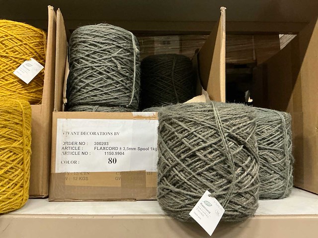 Partij vivant flaxcord +- 3,5mm spool 1kg 100% jute (50x) - afbeelding 6 van  8