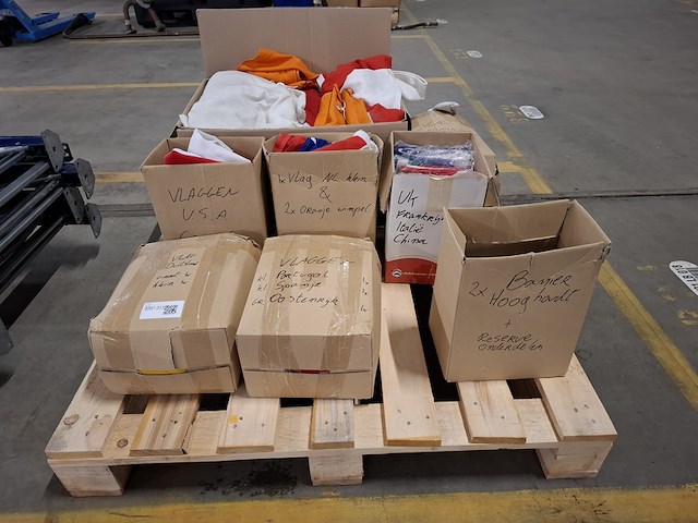 Partij vlaggen - afbeelding 1 van  7