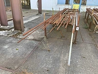 Partij vlechtijzer op 2 bokken - afbeelding 4 van  6