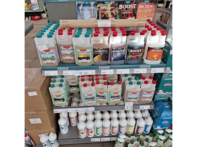 Partij vloeibare meststoffen canna - afbeelding 26 van  31