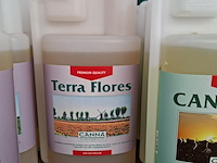 Partij vloeibare meststoffen canna - afbeelding 28 van  31