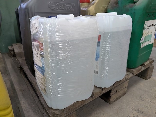 Partij vloeistoffen op 3x pallet o.a. shell, bp - afbeelding 4 van  31