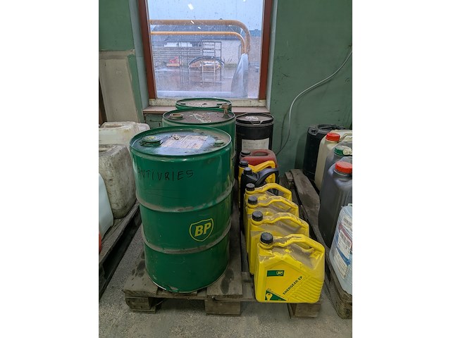 Partij vloeistoffen op 3x pallet o.a. shell, bp - afbeelding 6 van  31