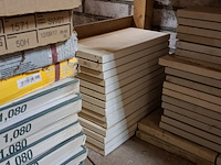 Partij vloer en wandtegels en raamdorpels diverse soorten - afbeelding 8 van  11