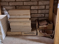 Partij vloer en wandtegels en raamdorpels diverse soorten - afbeelding 9 van  11