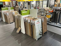 Partij vloer samples met houders pvc/laminaat/parket