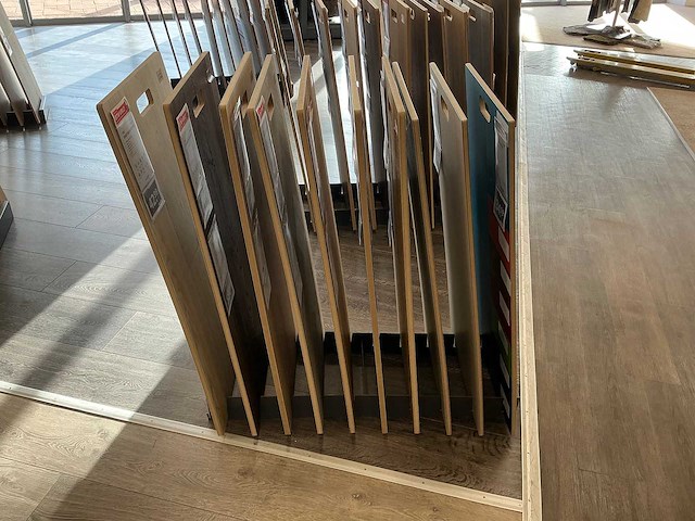 Partij vloer samples met houders - afbeelding 3 van  12