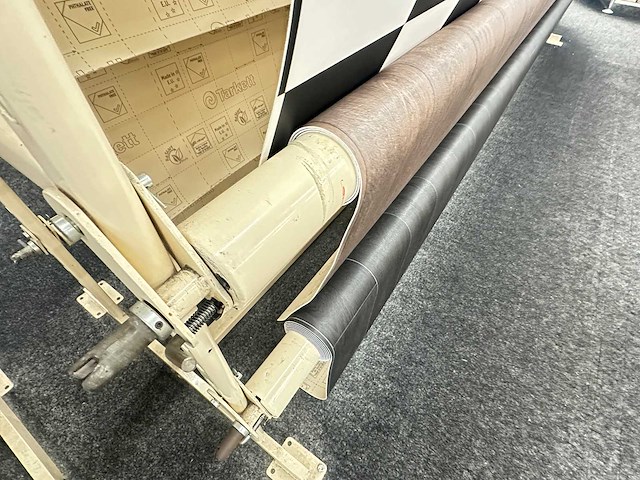 Partij vloerbedekking op rol - afbeelding 19 van  20