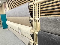 Partij vloerbedekking op rol